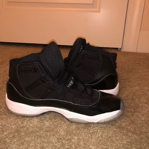Retro Jordan 11 Space Jam in 7Y